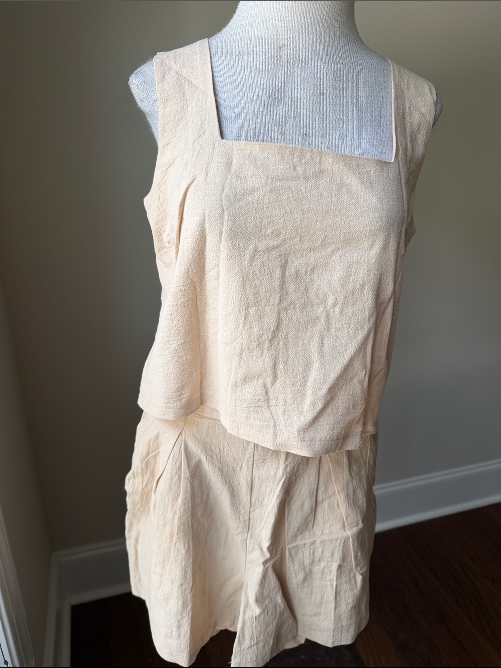 Women's Cream Square-Neck Shorts Set